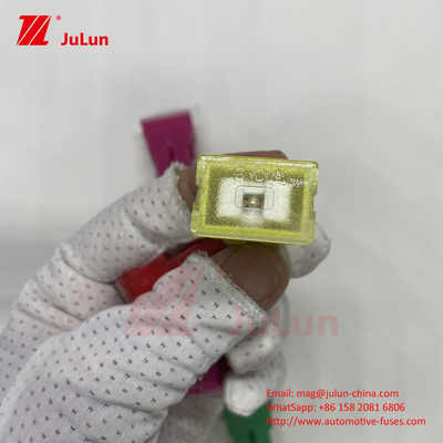 JCASE AutomaticStable Automotive Circuit Breakers With Overload Protection And 32V Voltage Rating
