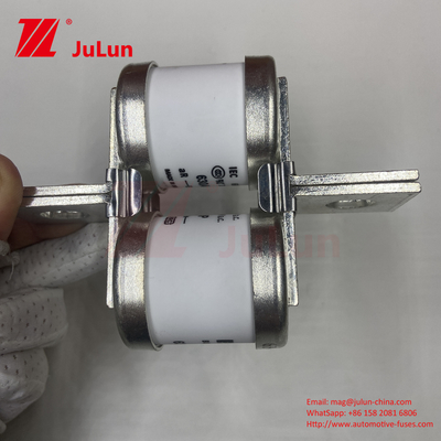 BUSSMANN 630MMT 690V Ceramic Copper Twin Flat Plate Bolt Type Fuse For Automotive