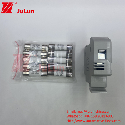 10A-63A PV Fuse For Solar PV Installation 32A 10X38mm 1000V DC Din Rail Fuse Holder With Light For Solar System