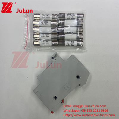 10A-63A PV Fuse For Solar PV Installation 32A 10X38mm 1000V DC Din Rail Fuse Holder With Light For Solar System