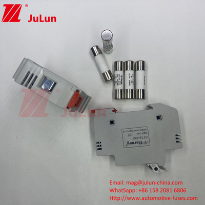 Certified Solar PV Bus Box Fuse For Photovoltaic Module Protection CE Electric Solar PV Fuse Holder PV-32 100