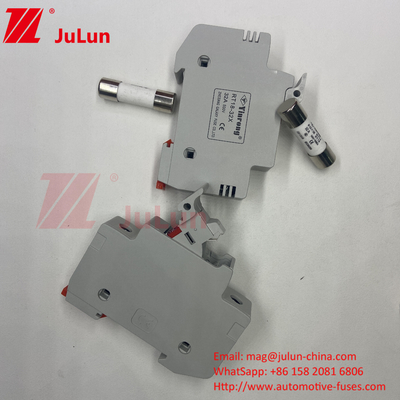 Certified Solar PV Bus Box Fuse For Photovoltaic Module Protection CE Electric Solar PV Fuse Holder PV-32 100