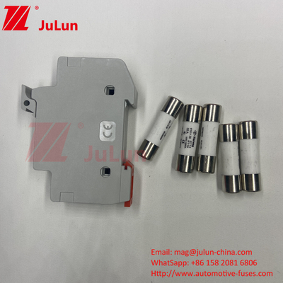 Silver Solar Panel PV Fuse For Inverter Module Protection Fuse Holder 1500v 30a
