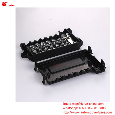 Eu UL Standard Mooring 32V Automotive Spare Parts Plastic / Nylon Fuse Holder