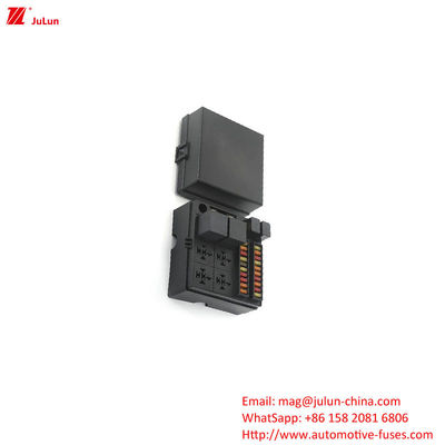 Compact Resettable Circuit Breaker For Automotive Fuse Holder Meets EU UL Stan