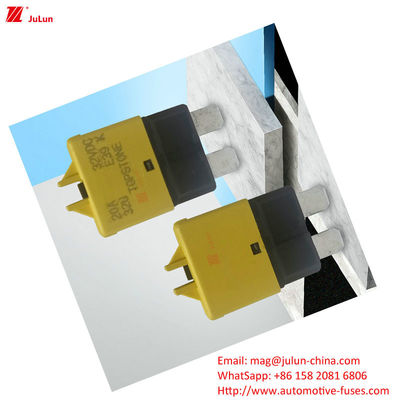 Automotive Circuit Protection Fuse Holder Plastic / Nylon EU UL Standard 30A-500A Marine Copper Contact Circuit Breaker