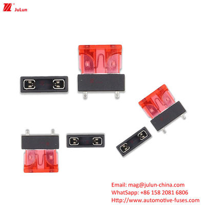 Automotive External Dimension Fuse Box 32V Rated Copper Contacts