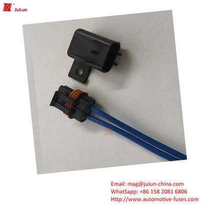 Automotive Electrical Fuse Holder Plastic / Nylon Housing 32V