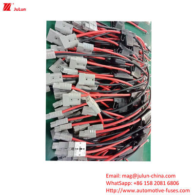 EU UL Standard Automotive Plug In Circuit Breaker Fuse Holder Rated Voltage 32V Current 25A-80A For Electric Vehicle