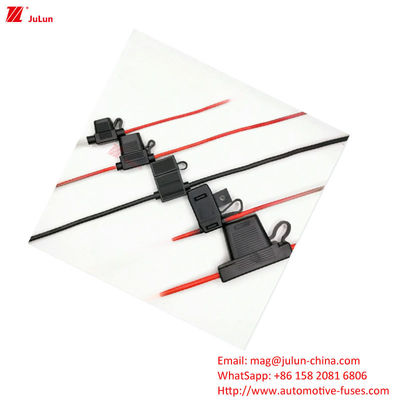 Automotive Spare Parts Fuse Holder / Box With 5A-100A Holding Current Conforms To EU UL Standards Rated Voltage 32V-58V-80V