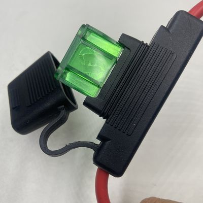 Car Fuse Holder Suitable for Power Systems 60A 80A 15A 30A 7A 8A 5A 2A  in Cars Fuse Can Be Matched According to Customer Requirements