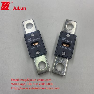 EV320-5C 300A 70VDC Automotive Blade Fuses With 51mm Hole Distance And Bolt M8 Installation Mode