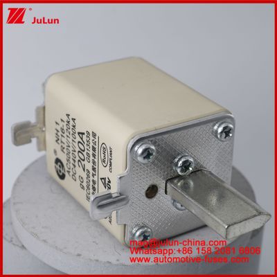 NH1 RT16-1 200A AC500V 120KA DC 440V 100KA Automobile Ceramic Auto Fuses Blade Mount For EV / HEV Vehicle Small Size High Rated Current Short Circuit Protection