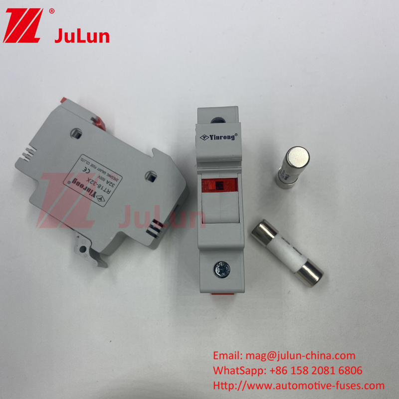 30kA Breaking Capacity  Solar Pv Fuse / Din Rail Solar Fuse Holder For Module Protection