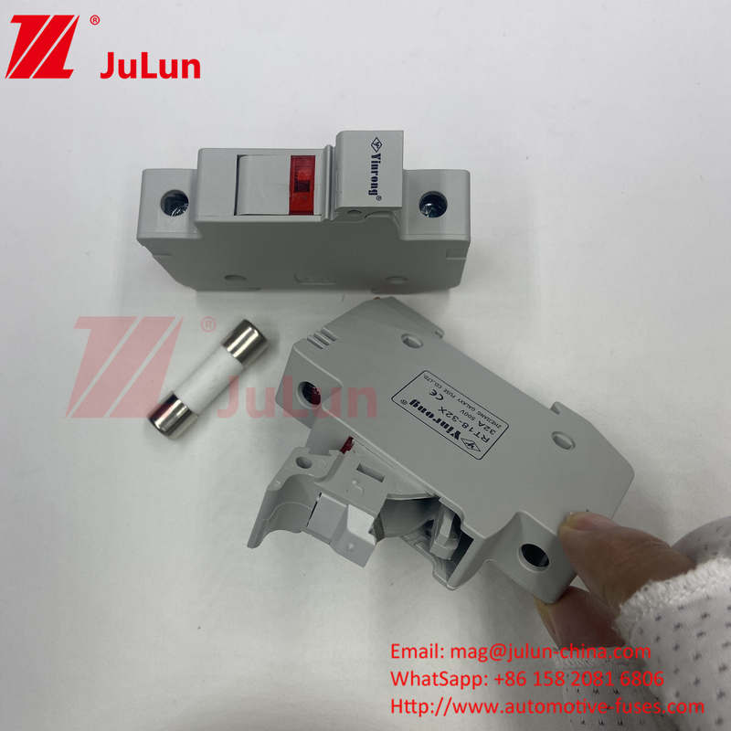 Silver  Solar Pv Fuse / Din Rail Solar Fuse Holder Range For Photovoltaic Bus Boxes
