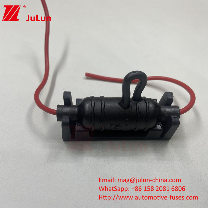 Dustproof Low Voltage Car Fuse Holder Red Black Silicone PPS 10A 250V