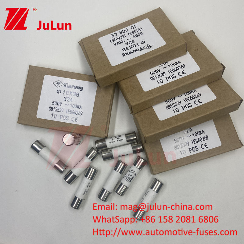 32A 10*38mm 15A 690VDC 1000VDC Panel Mount Solar PV Fuse For Robust PV String Protection