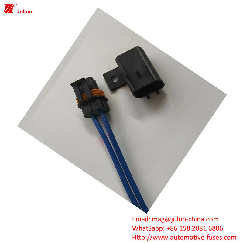 One Pole Small Fuse Holder For Auto Fuse Rated Voltage 32V