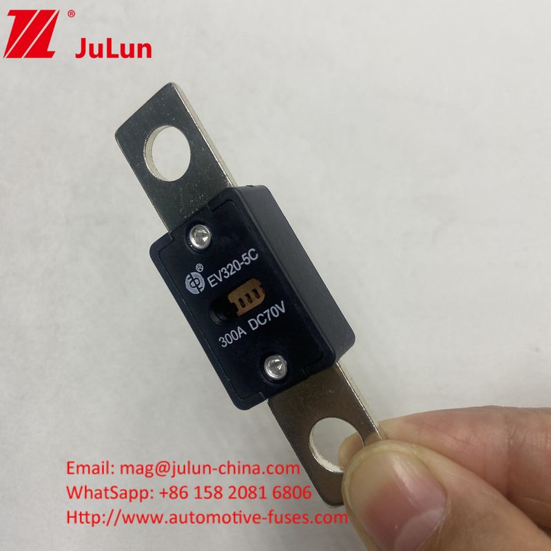 EV320-5C 300A 70VDC Automotive Blade Fuses With 51mm Hole Distance And Bolt M8 Installation Mode