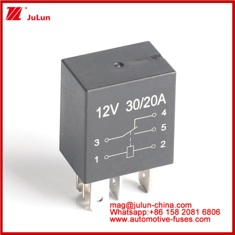 Plug In Electromagnetic DC 12v Car Relay Moisture Protection